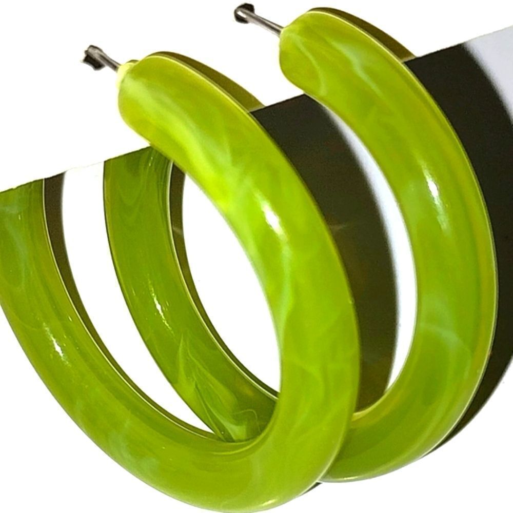 Ladies Green Super cute pop of color fashion earrings